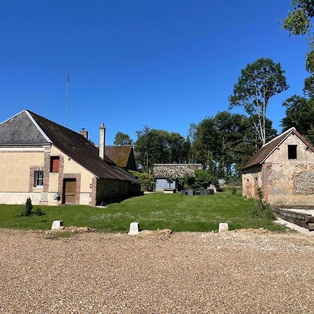 Gite A La Ferme De Sainte Radegonde Lanneray Екстер'єр фото